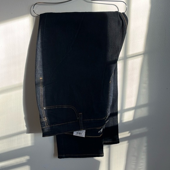 Style & Co. Women High-Rise Straight Leg Jeans Size 22W; 42” L Gold stitching. - Picture 5 of 9